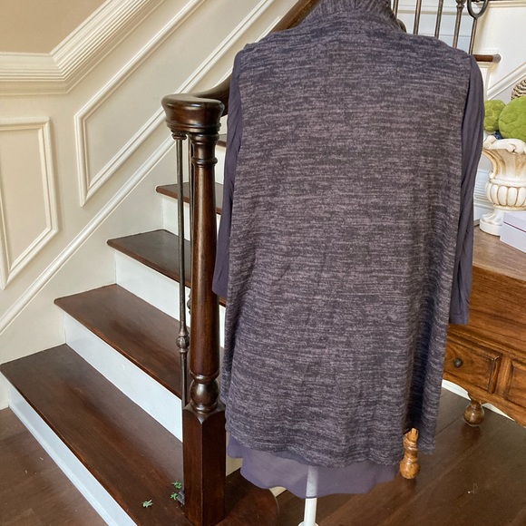 Logo Tunic with coordinating Vest - Picture 5 of 8